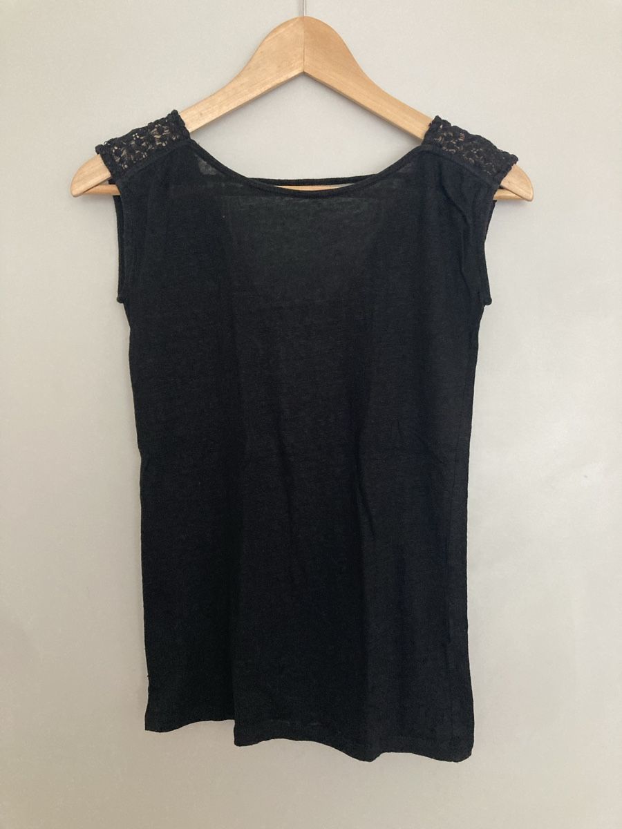 Tops: Leinen-Shirt mit Spitze,  Gr. S, schwarz – Gebraucht aus Schlieren von cotopaxi06