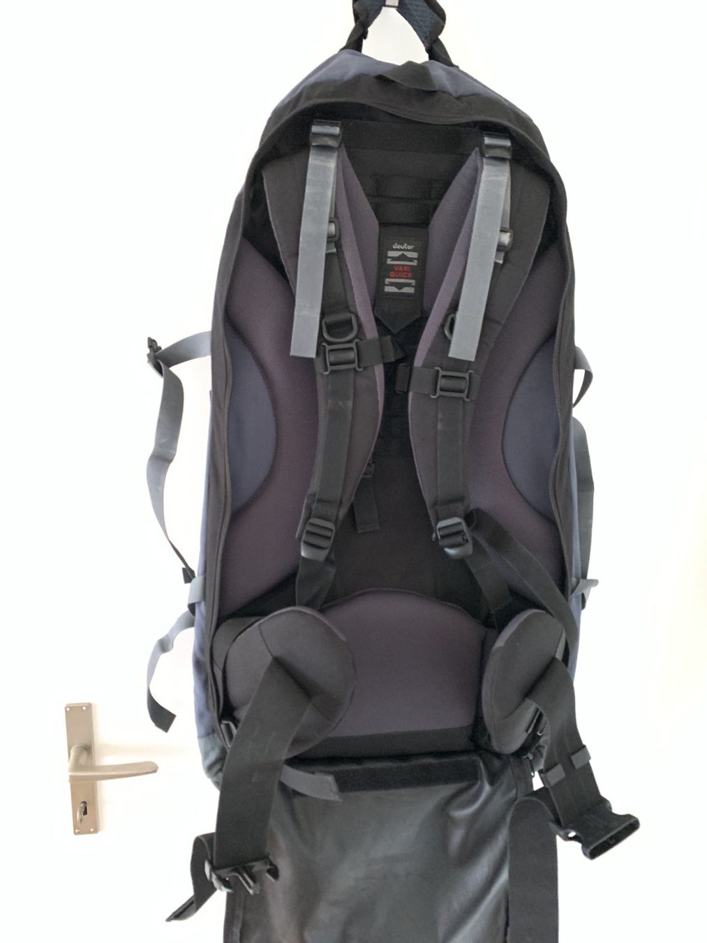 Deuter Zaini: Deuter  globus/traveller 70+10 backpack – Usato da Zürich venduto da dee_75my 3