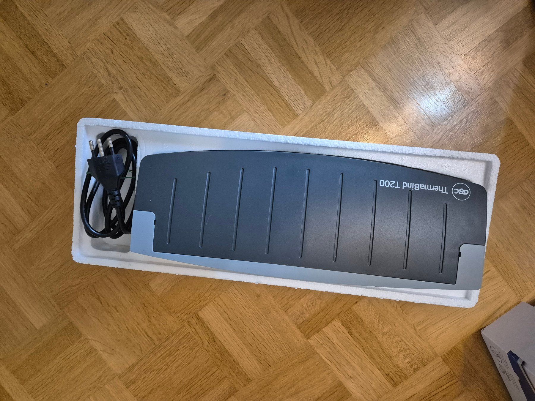 Macchine rilegatrici: Bindegerät T200 – Thermobinder inkl. 80 A4‑Mappen – Nuovo (secondo la descrizione) da Elgg venduto da Hexenbese3 6