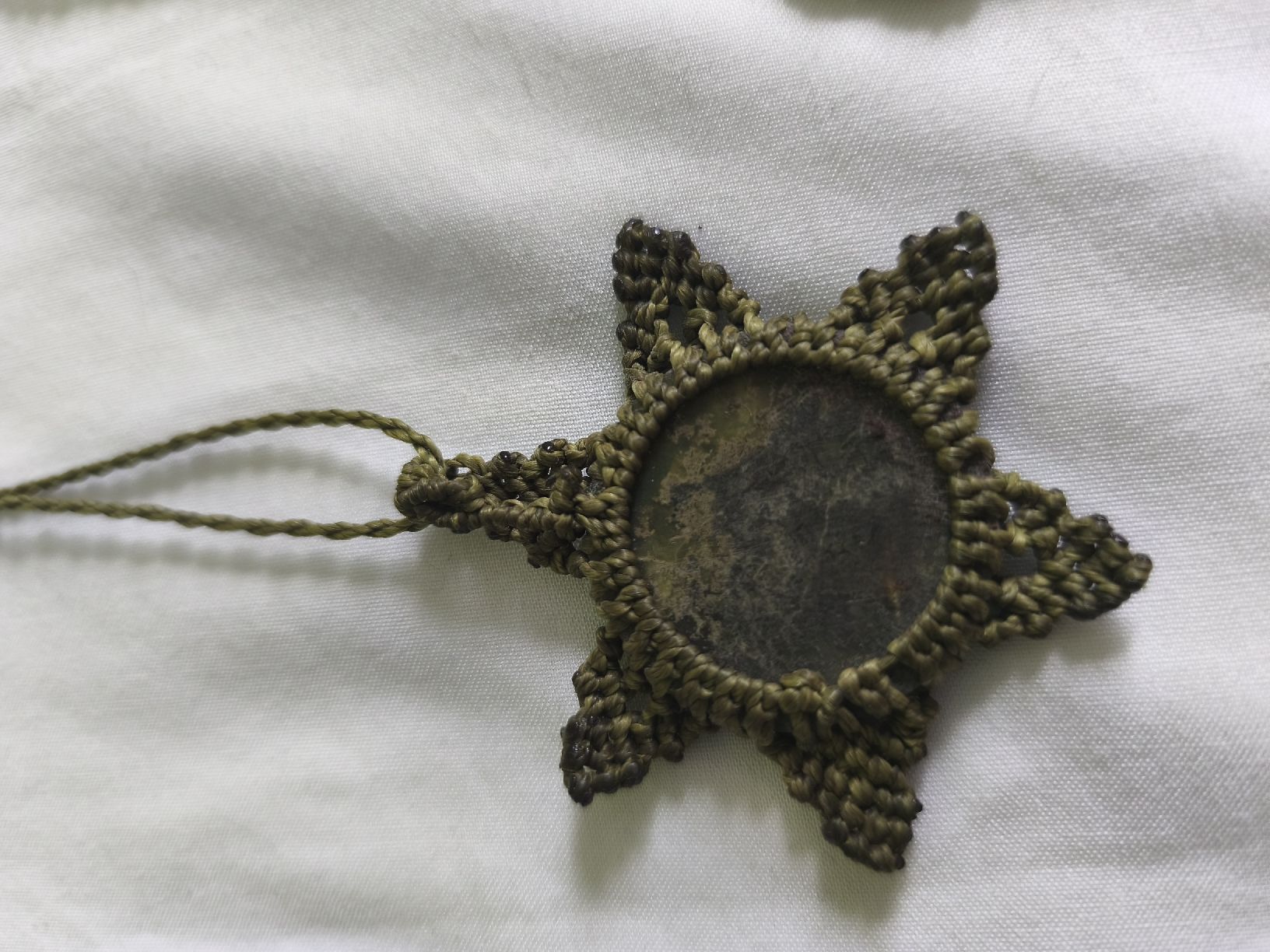 Ciondoli: Collier pendentif macramé à étoile fait main – Usato da Orbe venduto da don_ym8h 2