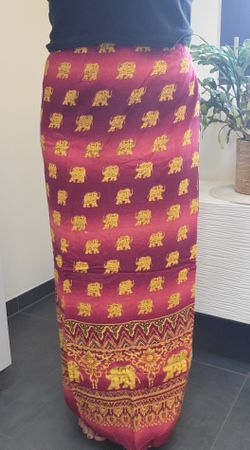 Jupe porte-feuille d'été, rouge et motif éléphant doré 
