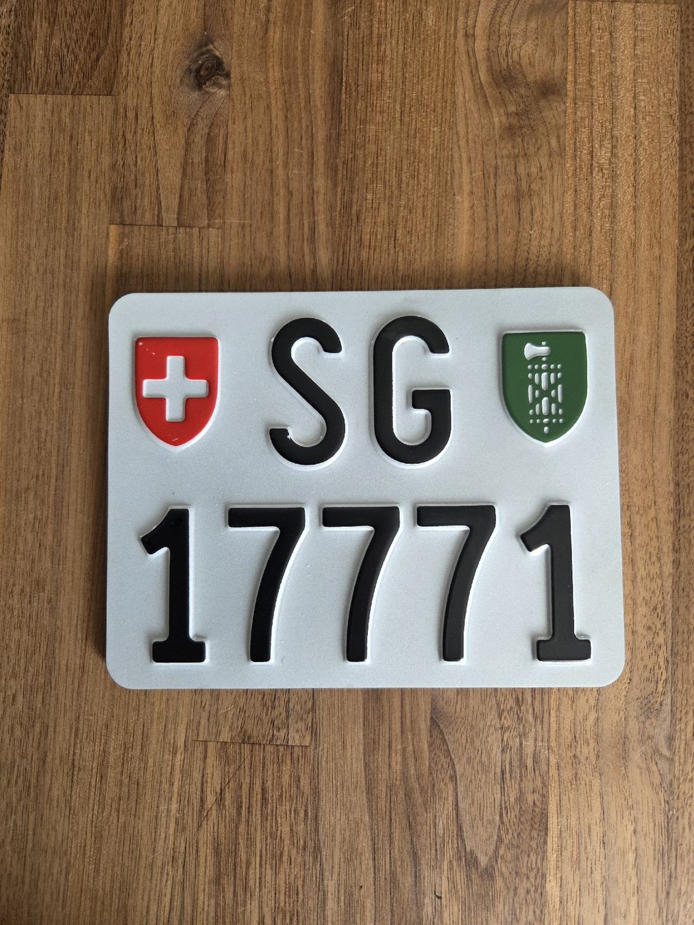 Ecriteaux: Motorradkontrollschild inkl. Kennzeichenhalterung – D'occasion à Lömmenschwil par MFU_