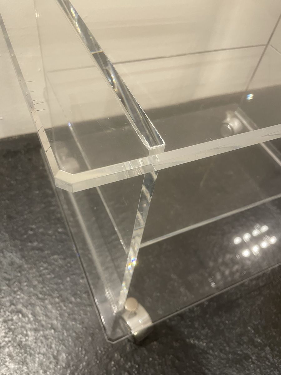 Meubles TV: Plexiglas Möbel auf Rollen  – D'occasion à Windisch par rascale 3