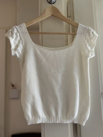 White Knit Top with Crochet Sleeves - Size M - Summer Fashio