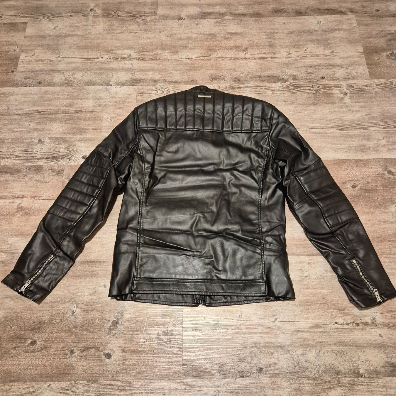 Giacche: Veste en simili cuir – Usato da Porrentruy venduto da Nos_petites_affaires 1