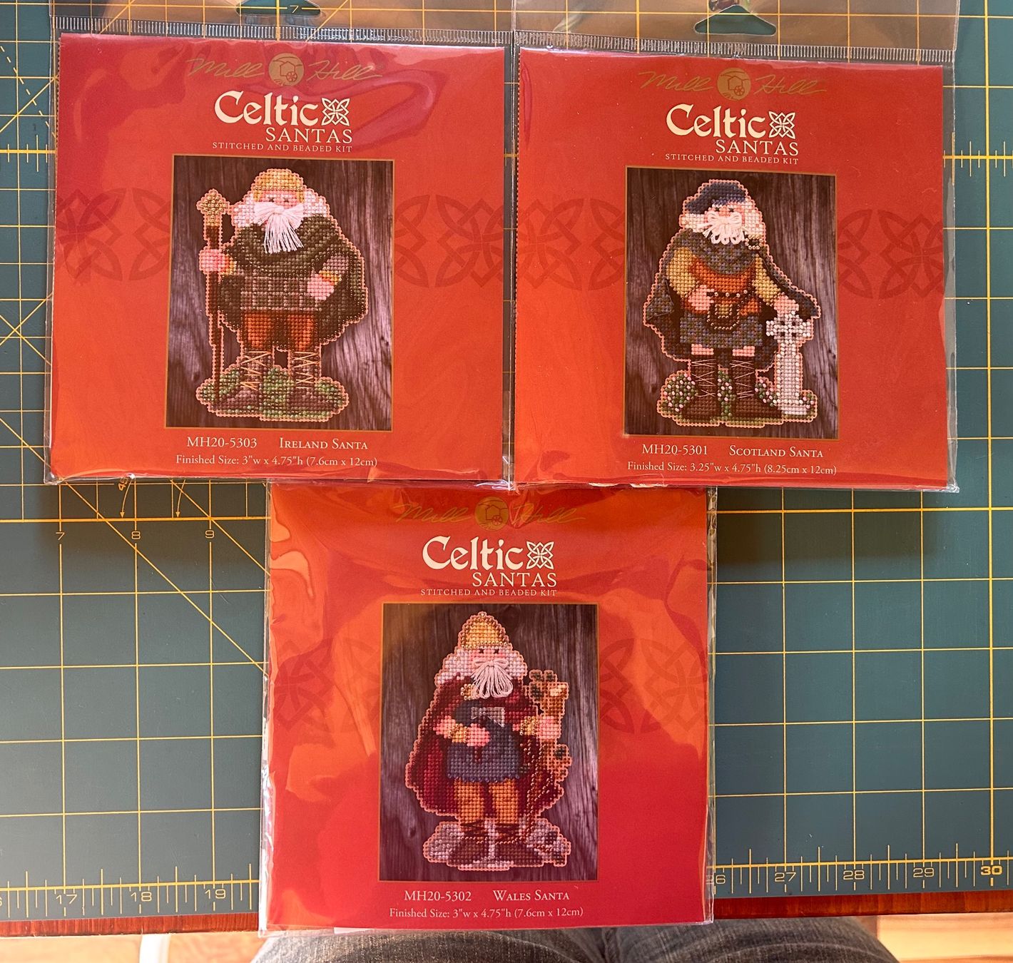 Kit bricolage: Lot complet de 3 Celtic Santas de Mill Hill – Nuovo e nell'imballaggio originale da Bouveret venduto da sev_qj7l 1
