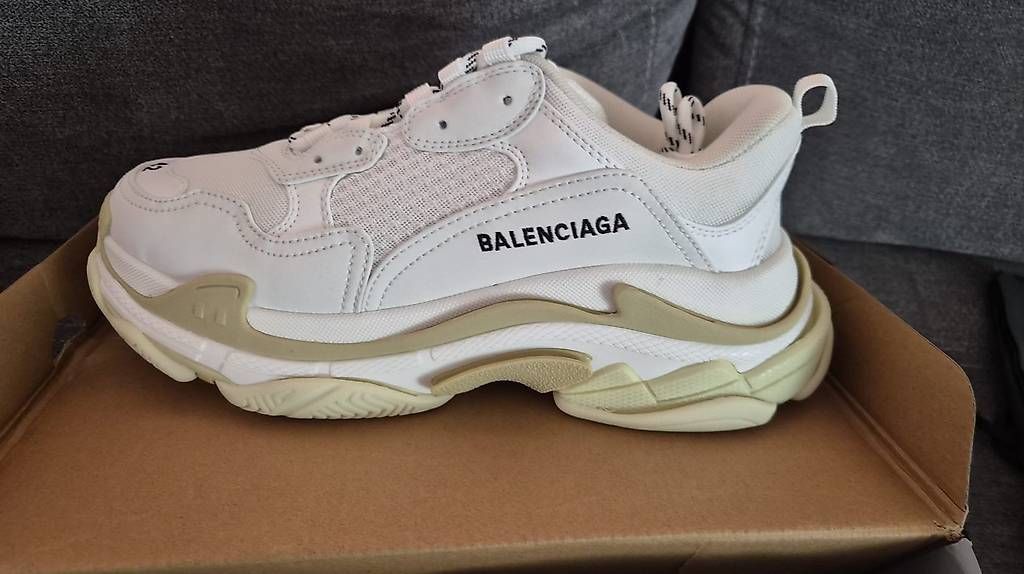 Balenciaga Herrenschuhe: Balenciaga Triple S Gr. 42 Weiß – Neu und originalverpackt aus Kölliken von ale_mqq6 4