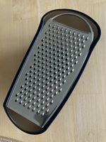 Käsereibe Alessi Parmenide schwarz neu in Originalbox
