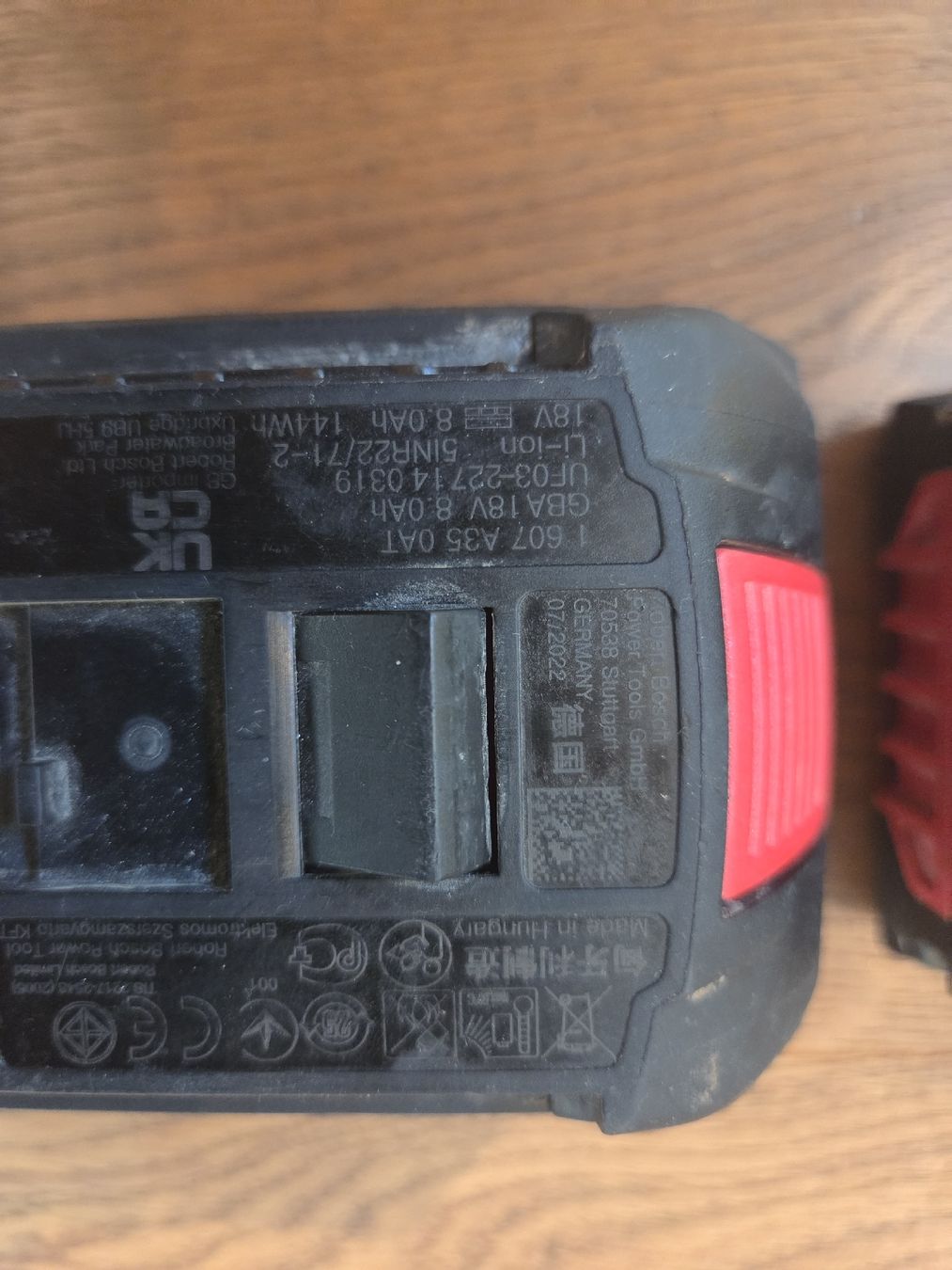 Bosch Caricatori & Batterie: 4 Bosch Akkus ProCORE 18V 8.0Ah  – Difettoso da Schaffhausen venduto da Gogologo 7