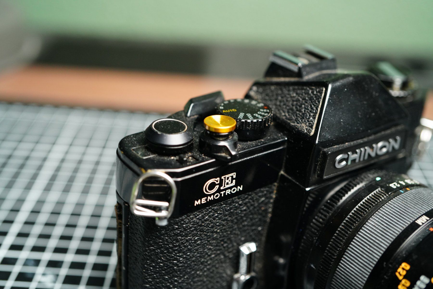 Fotocamera: Chinon CE mit Objektiv – Usato da Oberägeri venduto da timm.jpeg 1