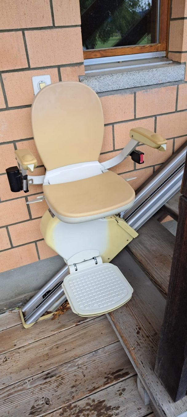 Attrezzature mediche: Treppenlift Rigert – Usato da Mamishaus venduto da Daniel49