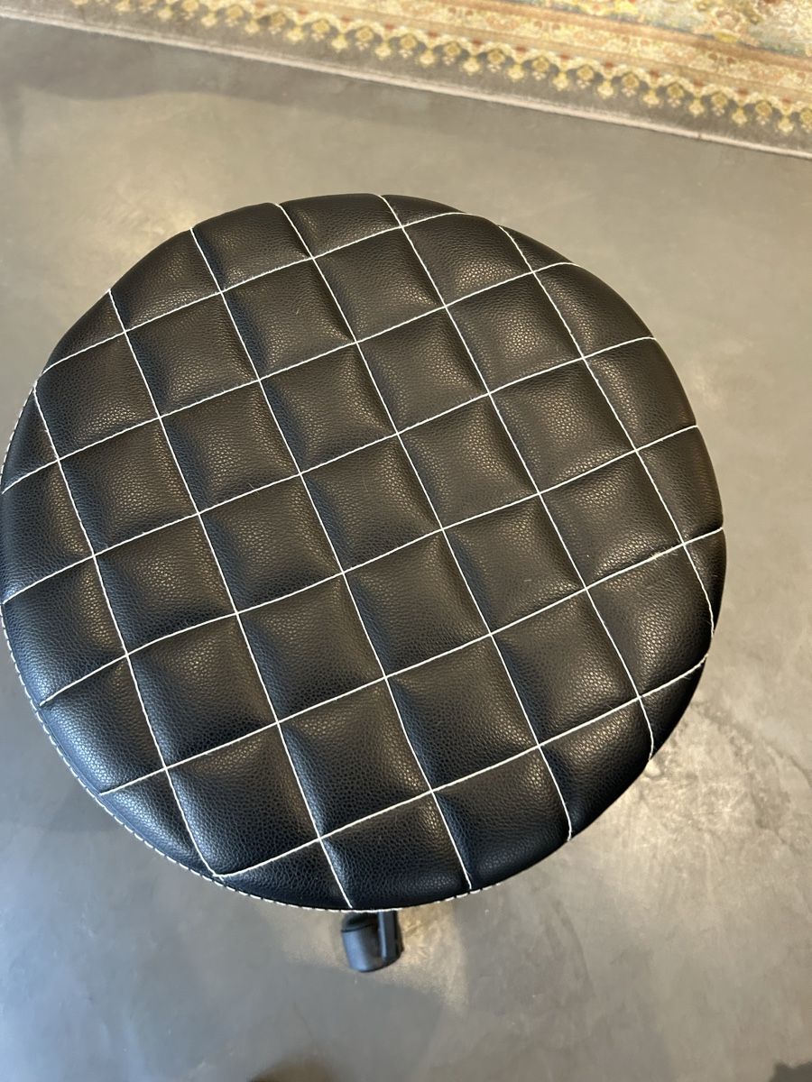 Sgabelli: Tabouret à roulettes – Usato da Zürich venduto da Sanpeterhofstatt 1
