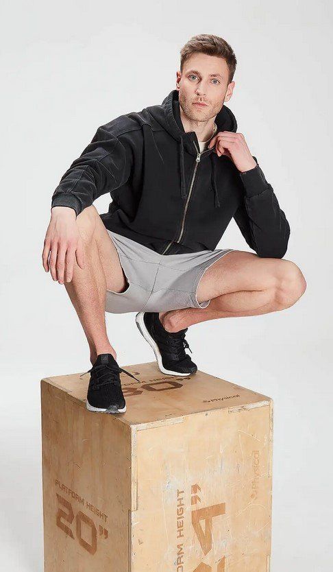 Maglioni & Felpe: Herren Trainings-Kapuzenpulli - Grösse XS – Nuovo e nell'imballaggio originale da Rickenbach b. Wil venduto da Kth_v8 5