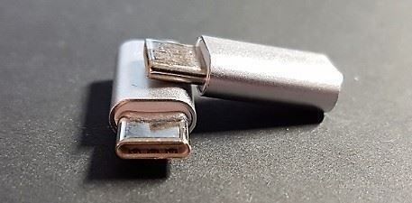 Lecteurs & Adaptateurs: Micro USB auf USB C Adapter – Neuf avec emballage d'origine à Dübendorf par goeggi79 9
