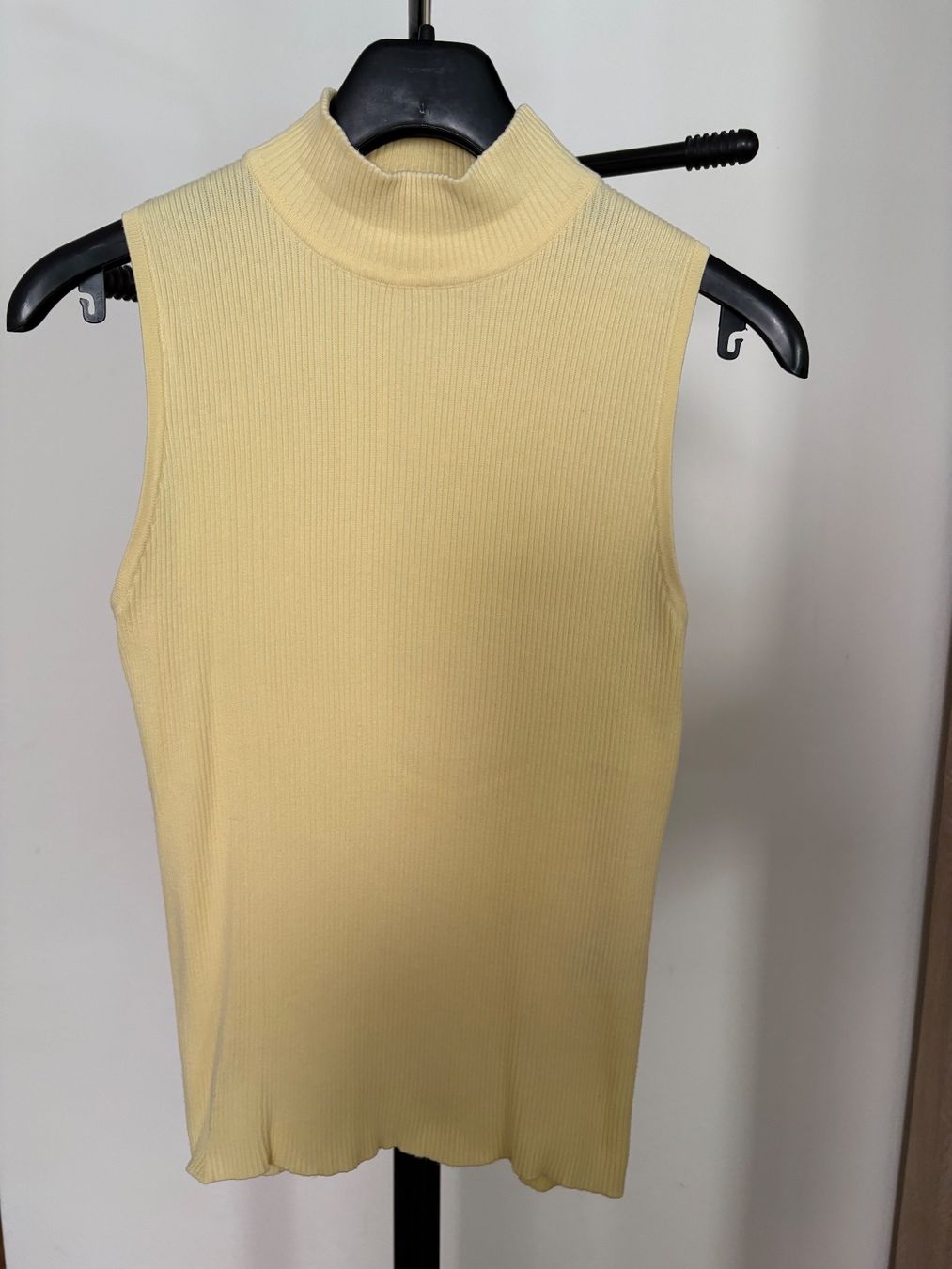 Lotti di vestiti: Jacke und T- Shirt – Usato da Zürich venduto da luc_2t2q 4