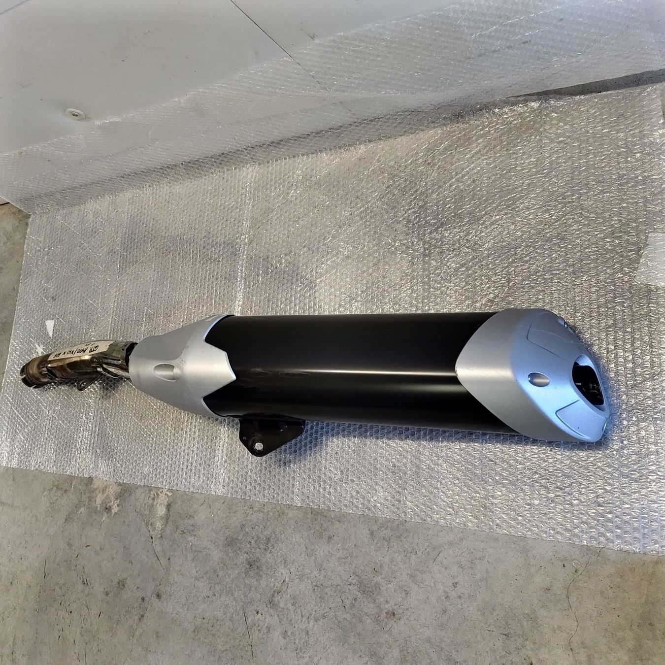 Kawasaki Strada: Kawasaki GTR 1400 Auspuff – Usato da Watt venduto da 6regio 1
