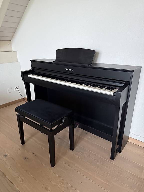 Yamaha Strumenti musicali: Piano numérique Yamaha Clavinova CLP-735B – Usato da Vérossaz venduto da ElBikito 1