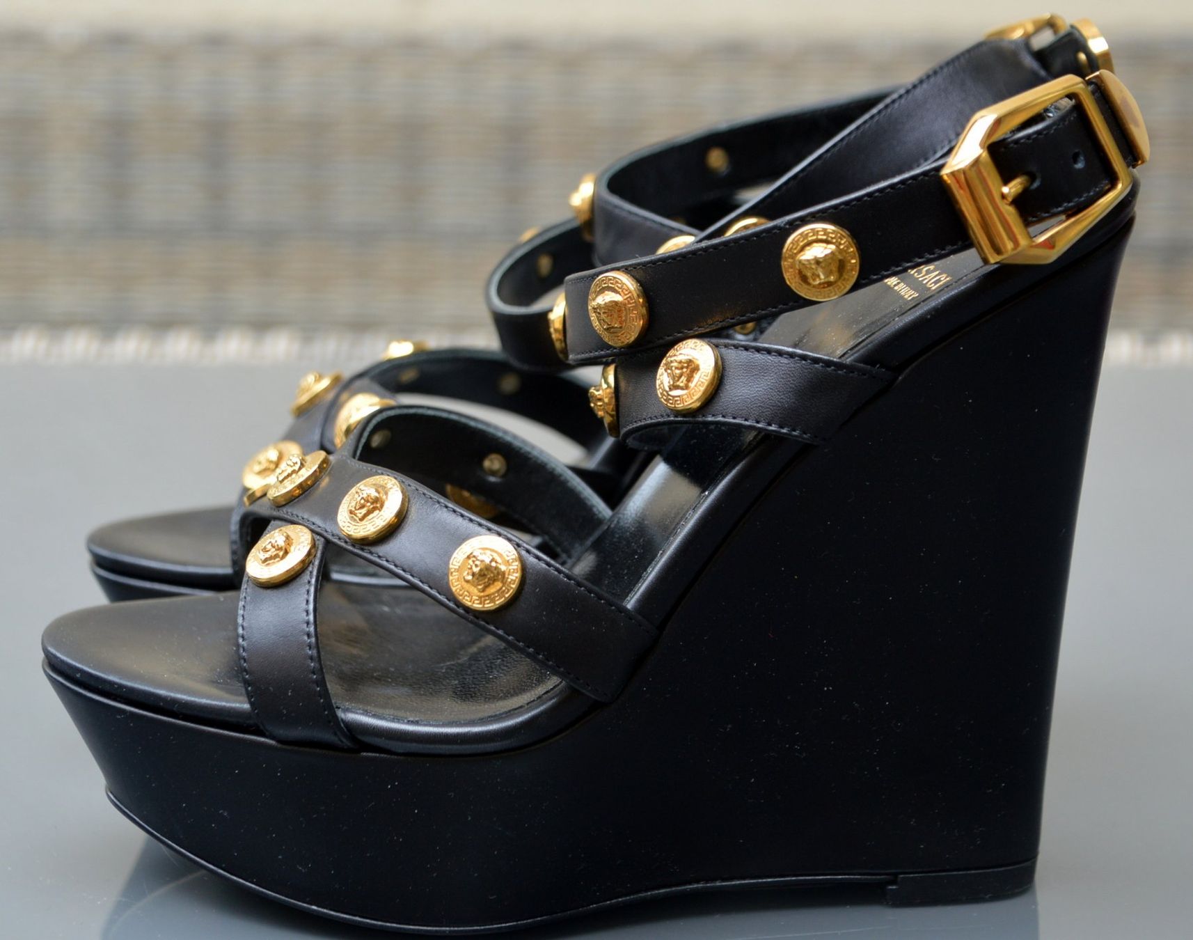 Versace Scarpe da donna: Sandalen Versace sandales Platform Heels .36 – Usato da Collonges venduto da Auganien 4