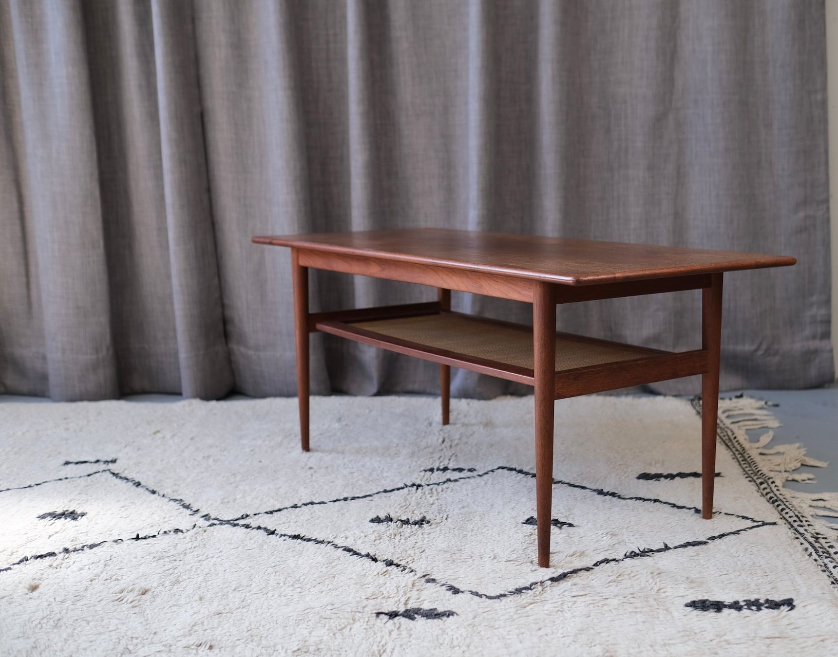 Tische: Danish Midcentury Teak Coffee Table c.1960 – Gebraucht aus Bern von Zmodern_VIN 1