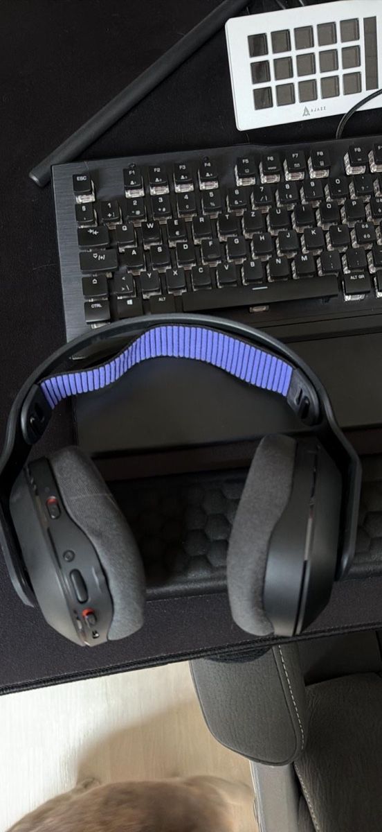 PCs: Komplettes Gaming Setup mit Tisch – Neu (gemäss Beschreibung) aus Matzingen von nicole.zlf 5