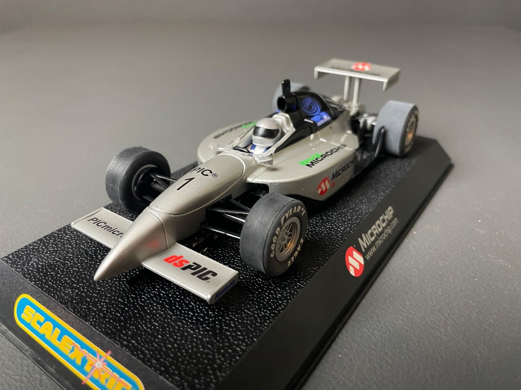 Carrera Piste: Scalextric C2627 MICROCHIP Dallara Indy #1 Extremely Rare! – Nuovo (secondo la descrizione) da Genthod venduto da lightyear63 3