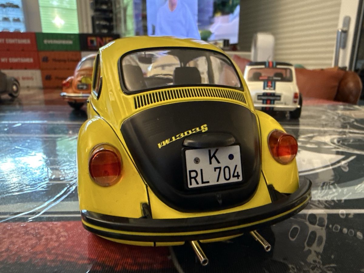 Volkswagen Modellini d'auto: VW Käfer 1303 1:18 – Nuovo (secondo la descrizione) da Basel venduto da Zomeg 3