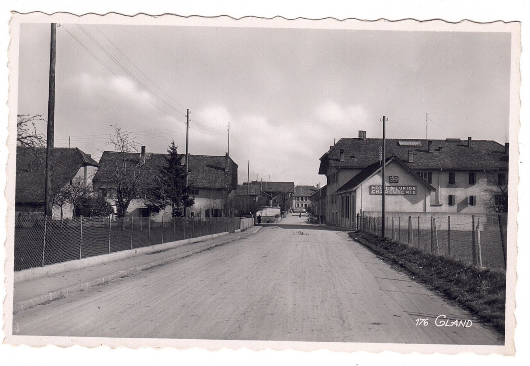 Cartoline postali: Gland – Usato da La Tour-de-Peilz venduto da amjust