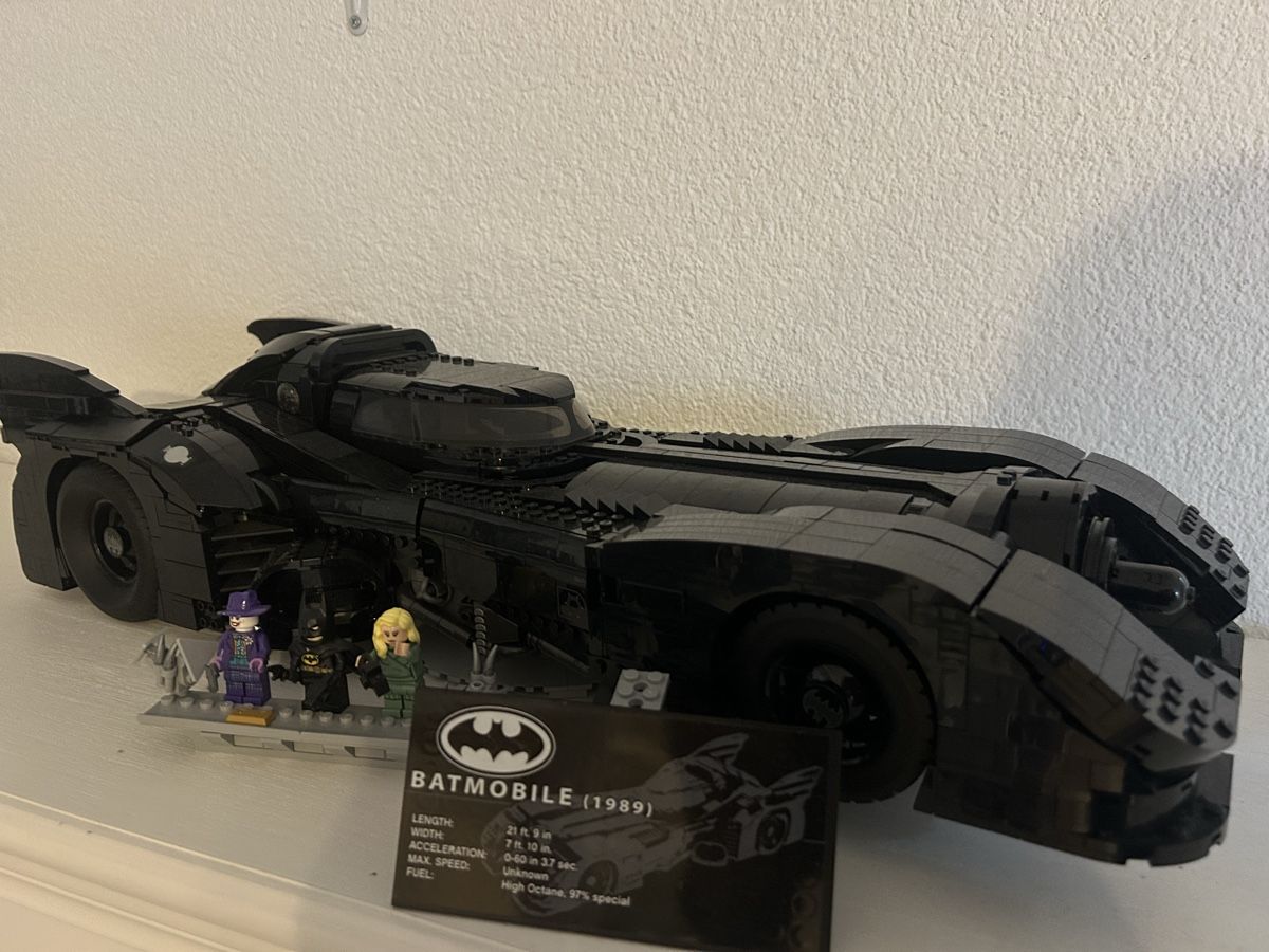 Lego Jeux de construction: LEGO 76139 Batmobile 1989 mit Figuren – D'occasion à Wegenstetten par Pumukel85 4