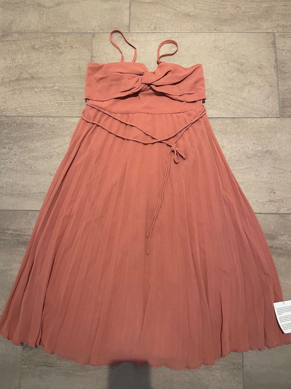 Kleider: Kleid | Grösse 40 | mit Etikette – Neu und originalverpackt aus Niederrohrdorf von jasmiinw 1