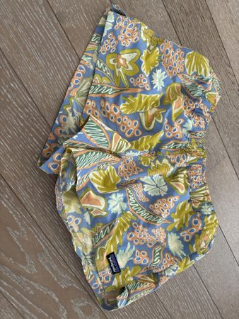 Patagonia Shorts Damen Grösse XS bunte Muster neu