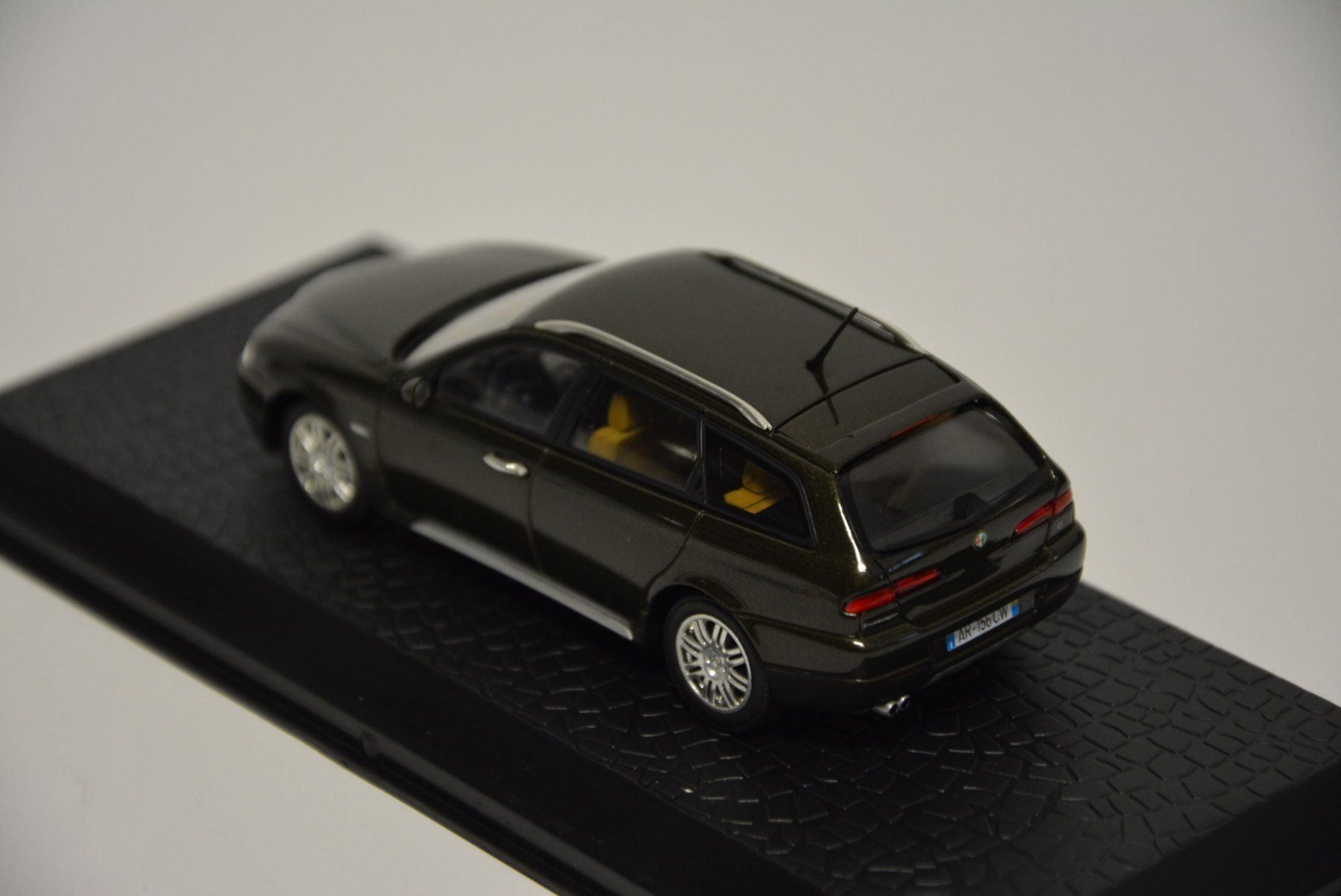Minichamps Modellini d'auto: Alfa Romeo 156 Crosswagon, 2004 , 1:43 – Nuovo (secondo la descrizione) da Goldach venduto da Feivel9 2