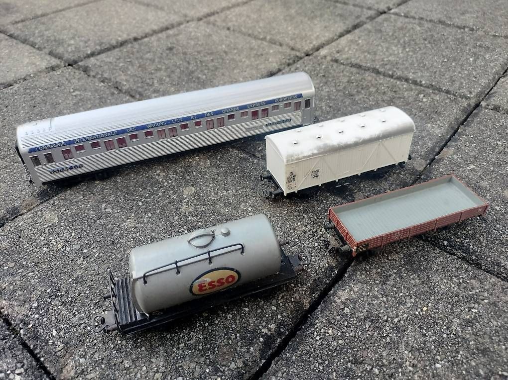 Modellini di ferrovie: Diverse Modellbahnteile H0 – Usato da Buchs AG venduto da ths_j2lz 2