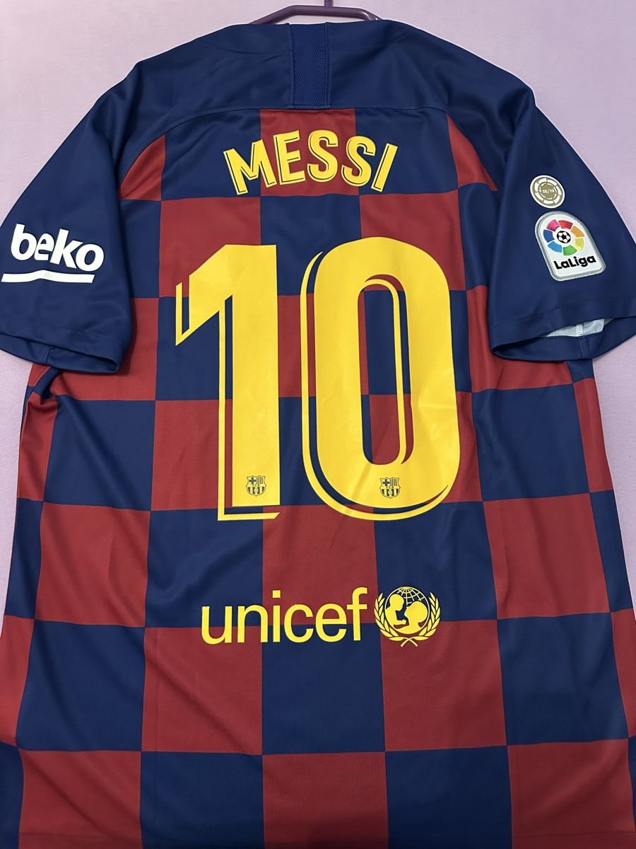 Spannende Barcelona Trikot Messi Bild
