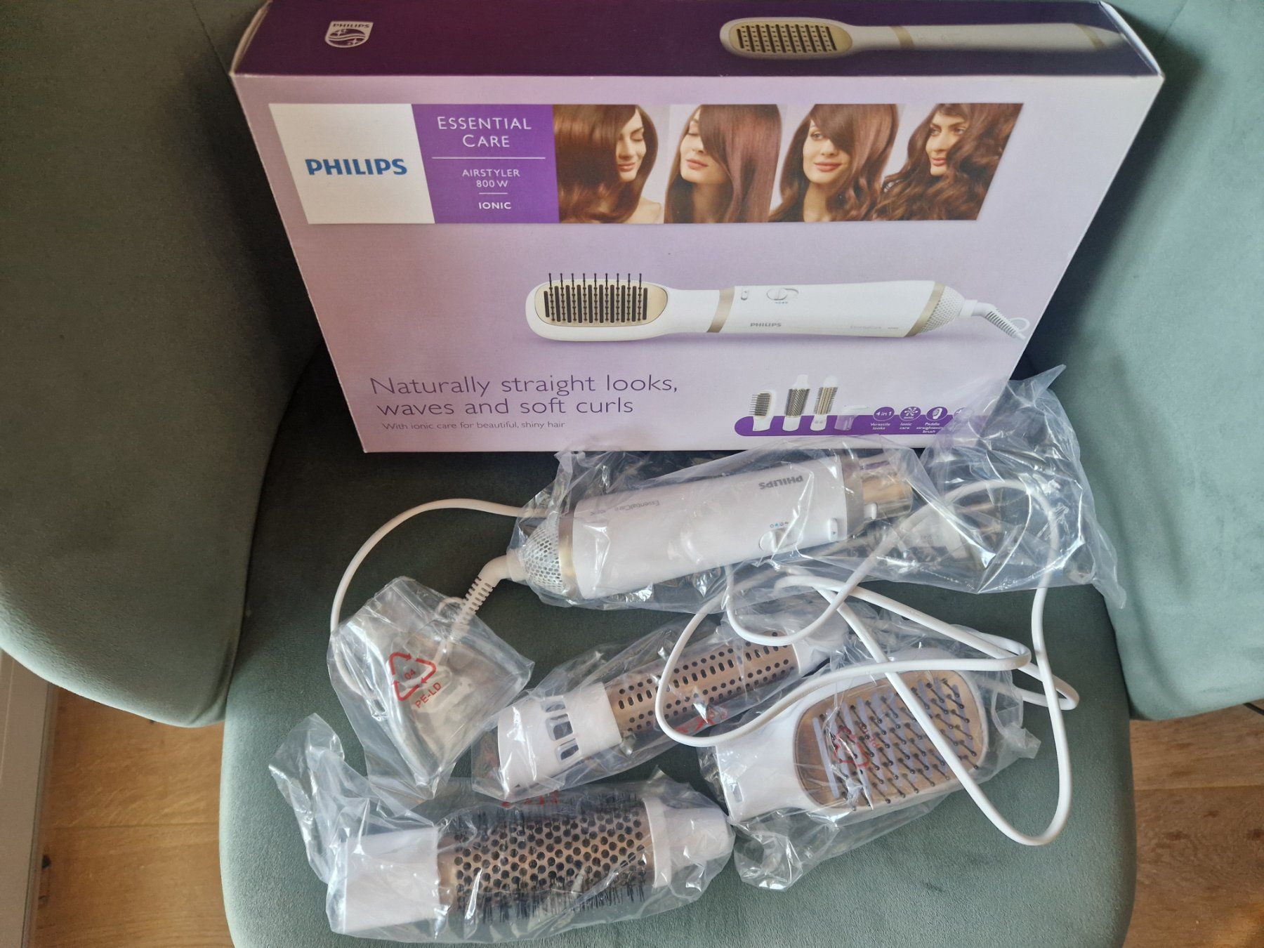 Philips Föhn: Philips Essential Care Airstyler HP8658 – Neu und originalverpackt aus Emmen von GrabandGo