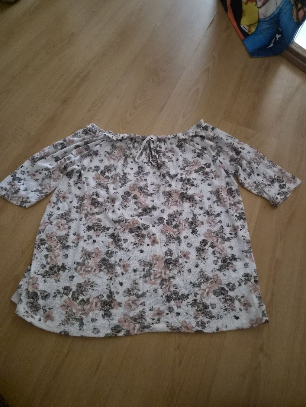 Pullover & Sweatshirts: Chicoree Oberteil floral Grösse M, gestrickt – Gebraucht aus Mumpf von Fabis_Shop