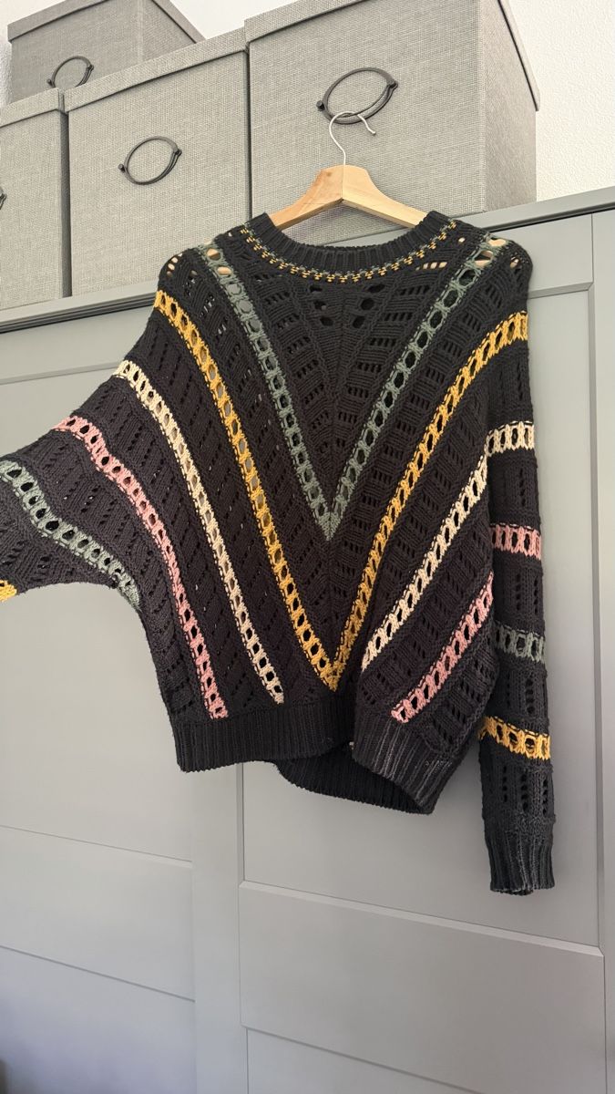 Maglioni & Felpe: Stylish Knitted Jumper  – Usato da Gebenstorf venduto da D0minika 4