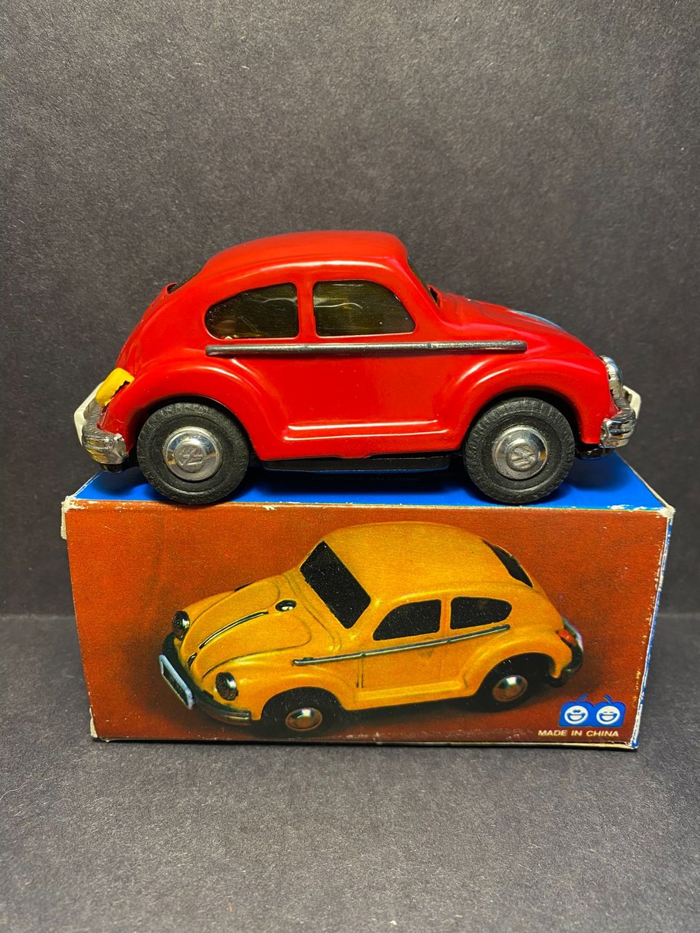 Giocattoli: VW Käfer Blech mit Friktion und Originalverpackung – Nuovo e nell'imballaggio originale da Spiez venduto da Mlandcruiser 3