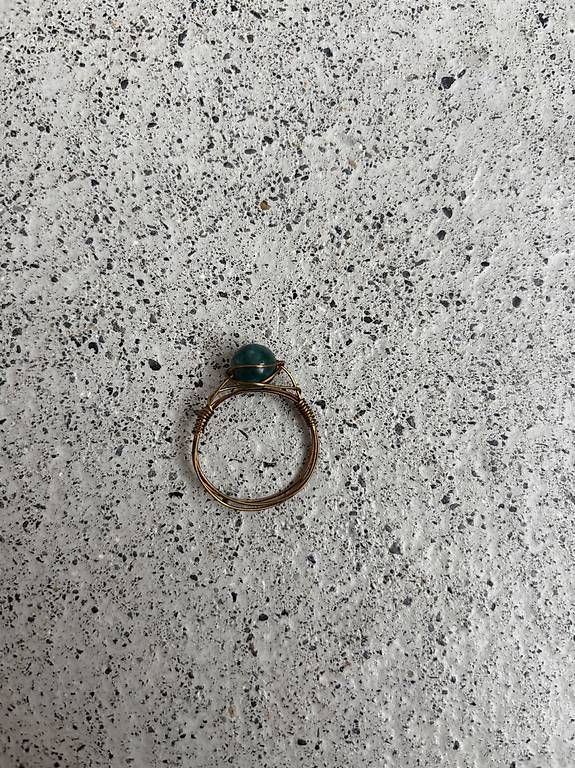Anelli: Goldener Ring mit grünem Stein – Usato da Bern venduto da mari773 1