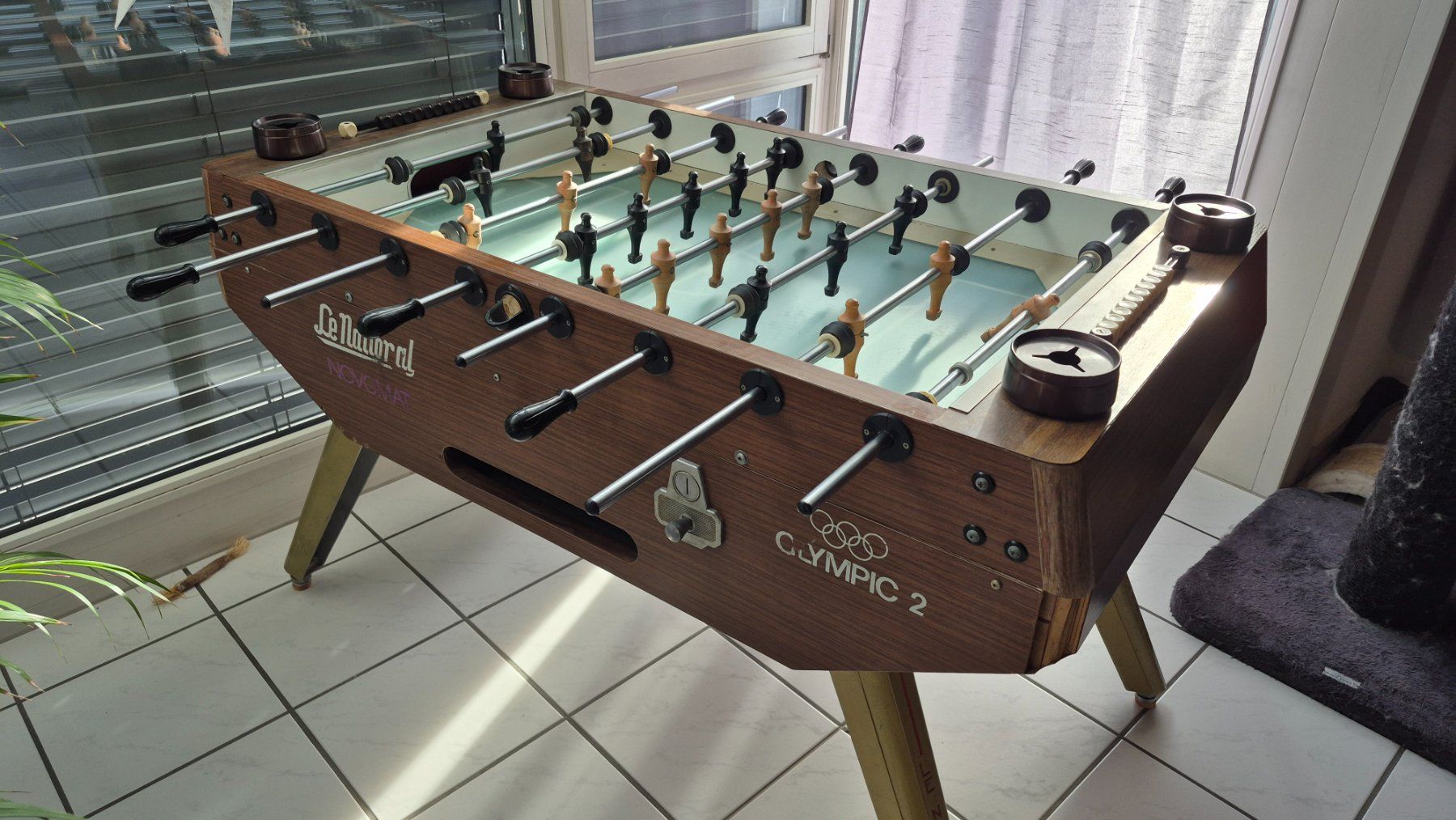 Slot Machine: Original "Le National" Tischfussballkasten – Usato da Schüpfen venduto da RR91 3