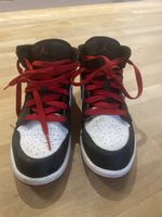 Original Air Jordan 1 Mid, Gr. 34, Top Zustand, Rot/Schwarz!