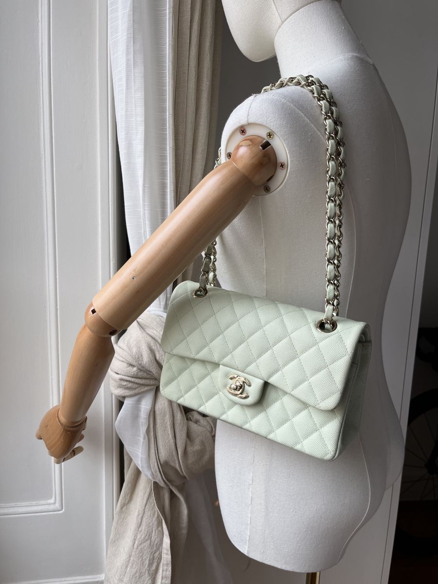 Chanel Sacs femmes: Chanel Classic Small Flap Bag in Mint Green – D'occasion à Mies par nic_yk5d 2