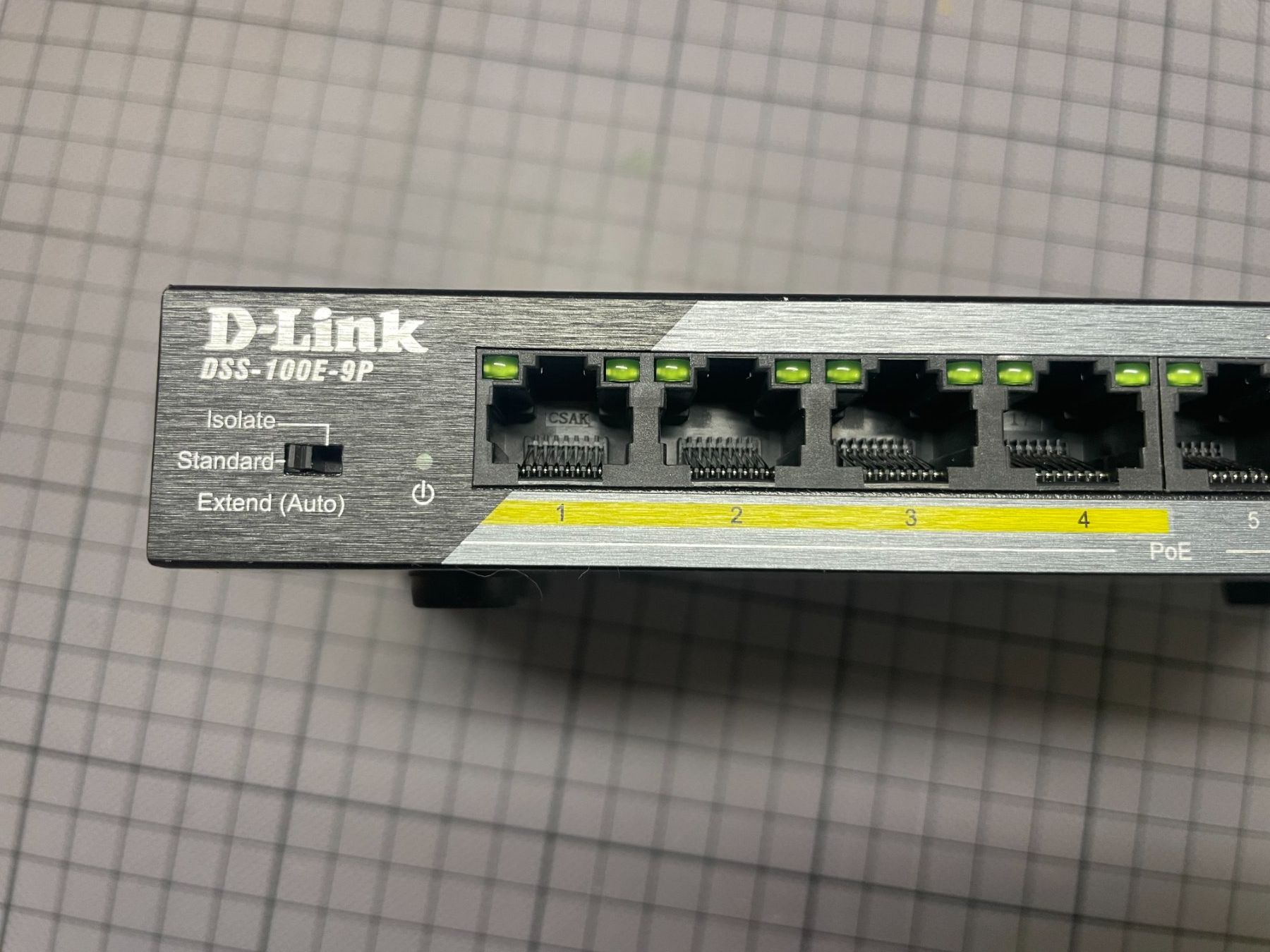 Dlink Hub & Switch: D-Link DSS-100E-9P PoE Switch 9-Port mit Gigabit Uplink – Usato da Siebnen venduto da Gold_75 1