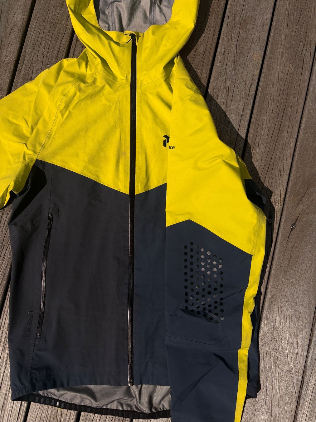 Peak Performance Giacche: Peak Performance Unisex Hardshell Jacke Goretex – Usato da Hittnau venduto da Tschagger 2