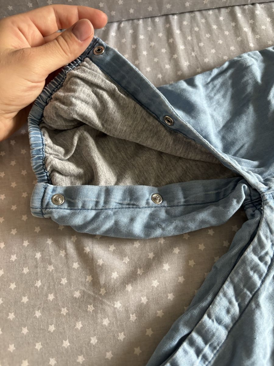 Zara Pantaloni: Latzhose Zara Grösse 6-9 Monate  – Usato da Wohlenschwil venduto da angelsweet 2