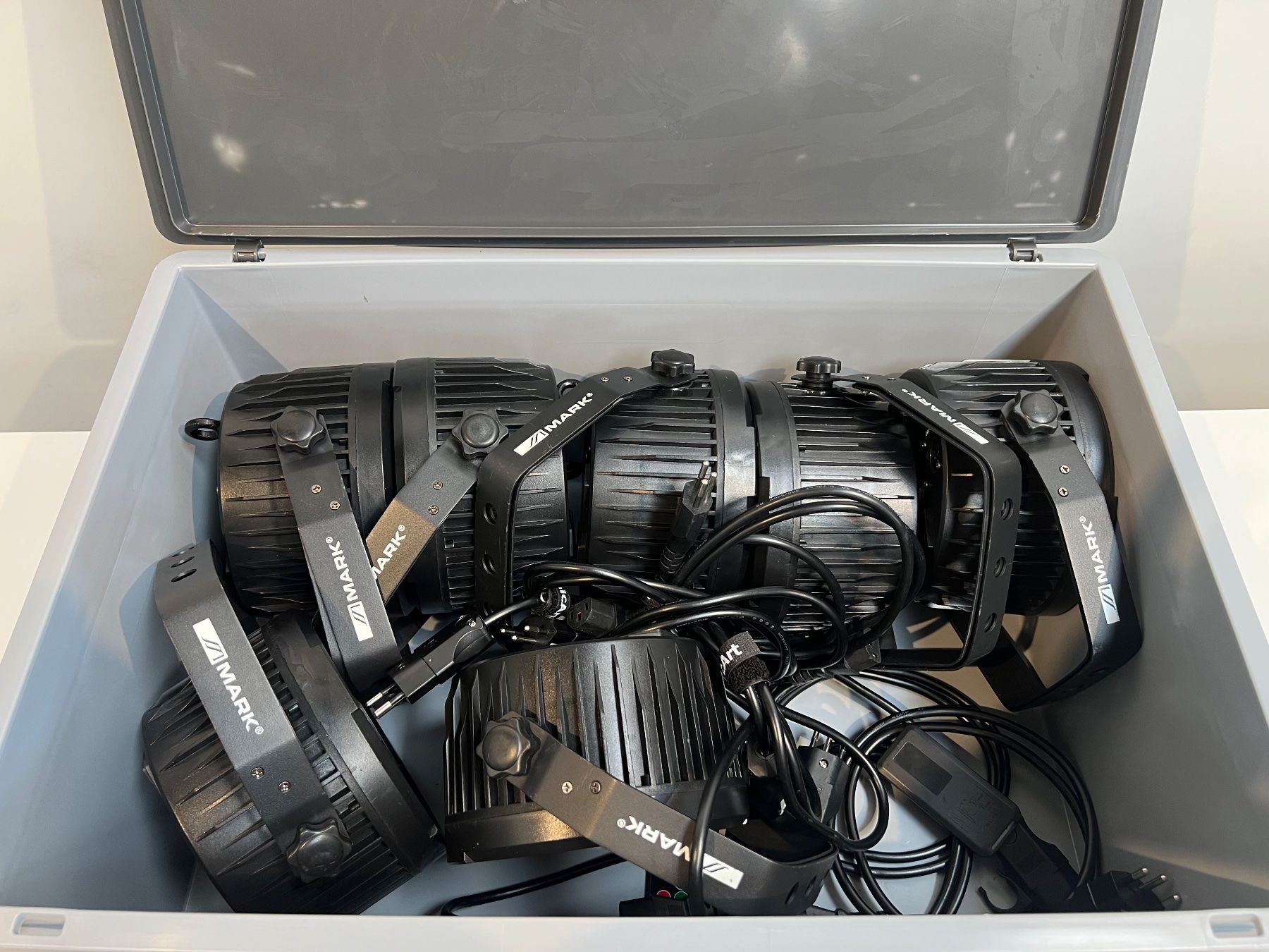 Baukästen: 020 Posten 8x MARK COB 6 UV Spotlight – Gebraucht aus Wangen an der Aare von TBYN