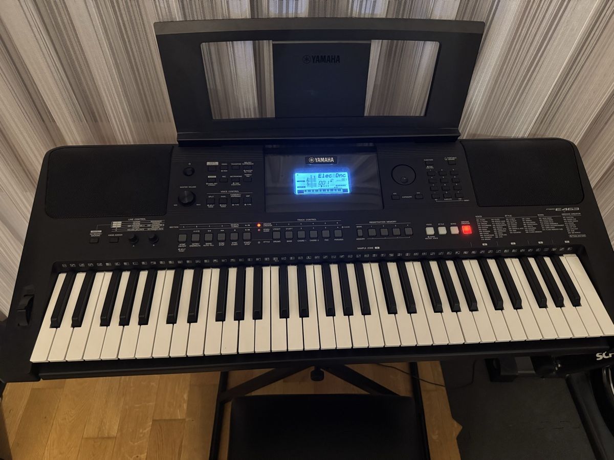 Yamaha Instruments de musique: Clavier Yamaha PSR-E463 - Parfait pour débuter! – D'occasion à Grand-Lancy par ARBERTT 1