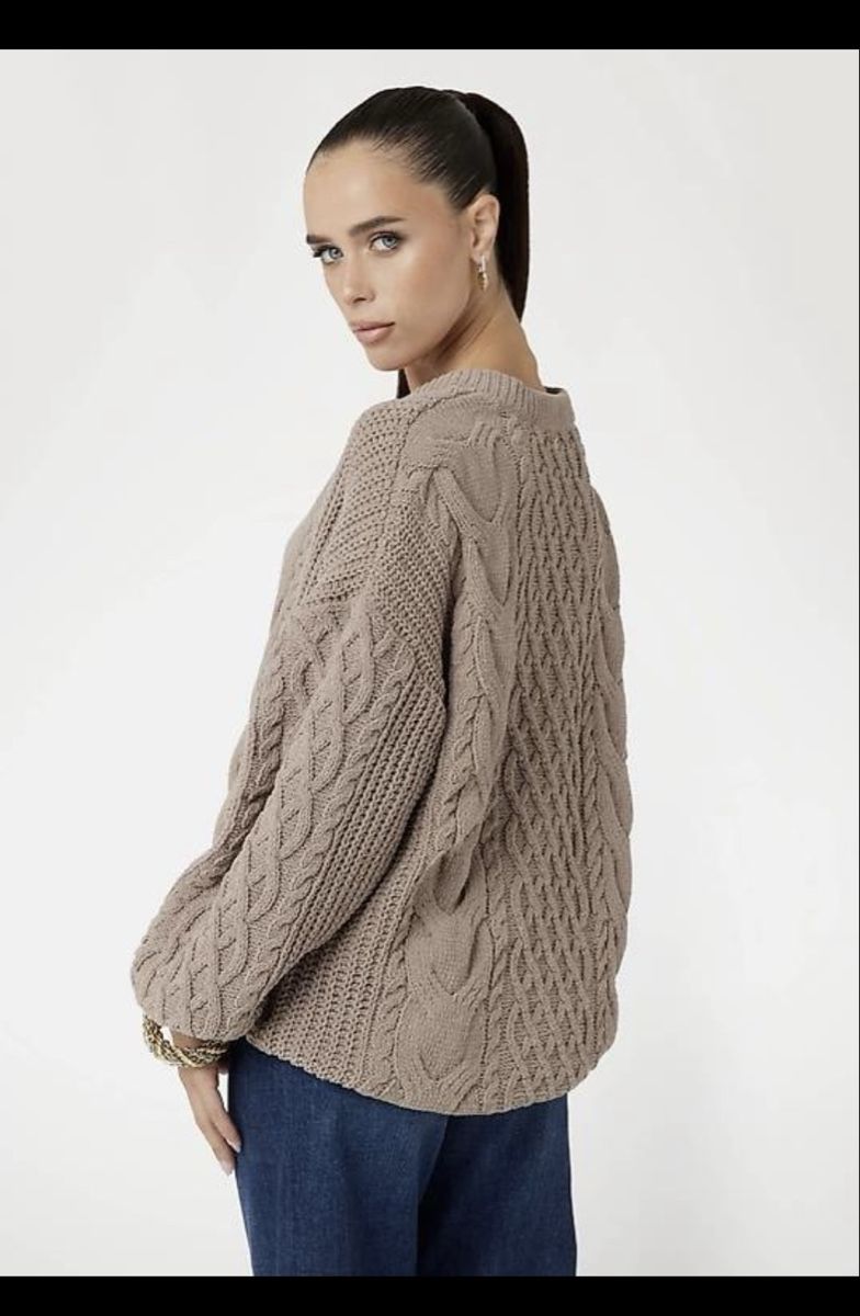 Guess Maglioni & Felpe: Maglione GUESS – Nuovo (secondo la descrizione) da Gravesano venduto da mer_xc6b 1