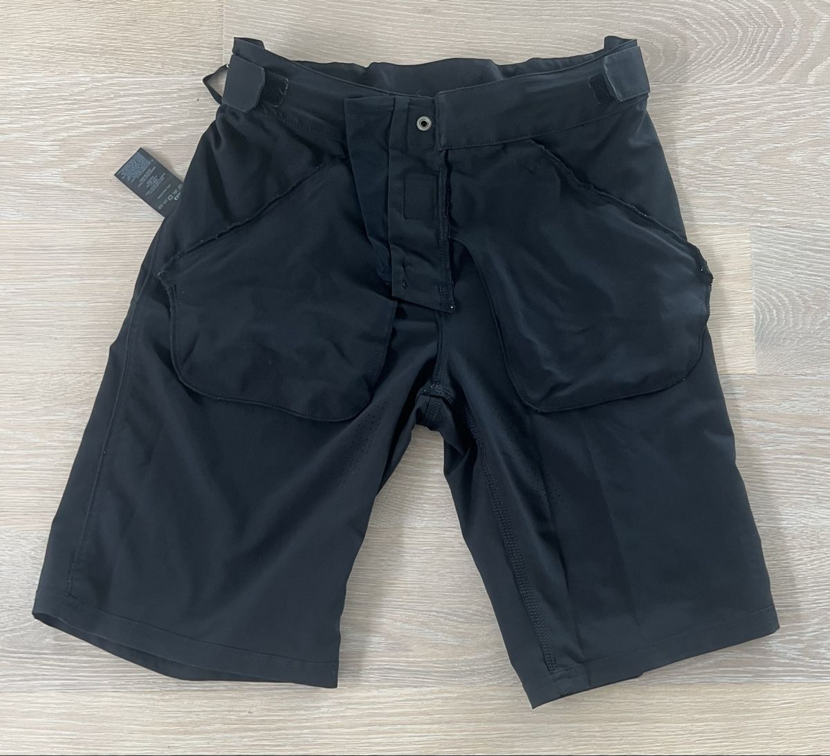 Pantaloni: ION MTB FREERIDE SHORTS 32/M SCHWARZ – Usato da Horgen venduto da Seppus75 2