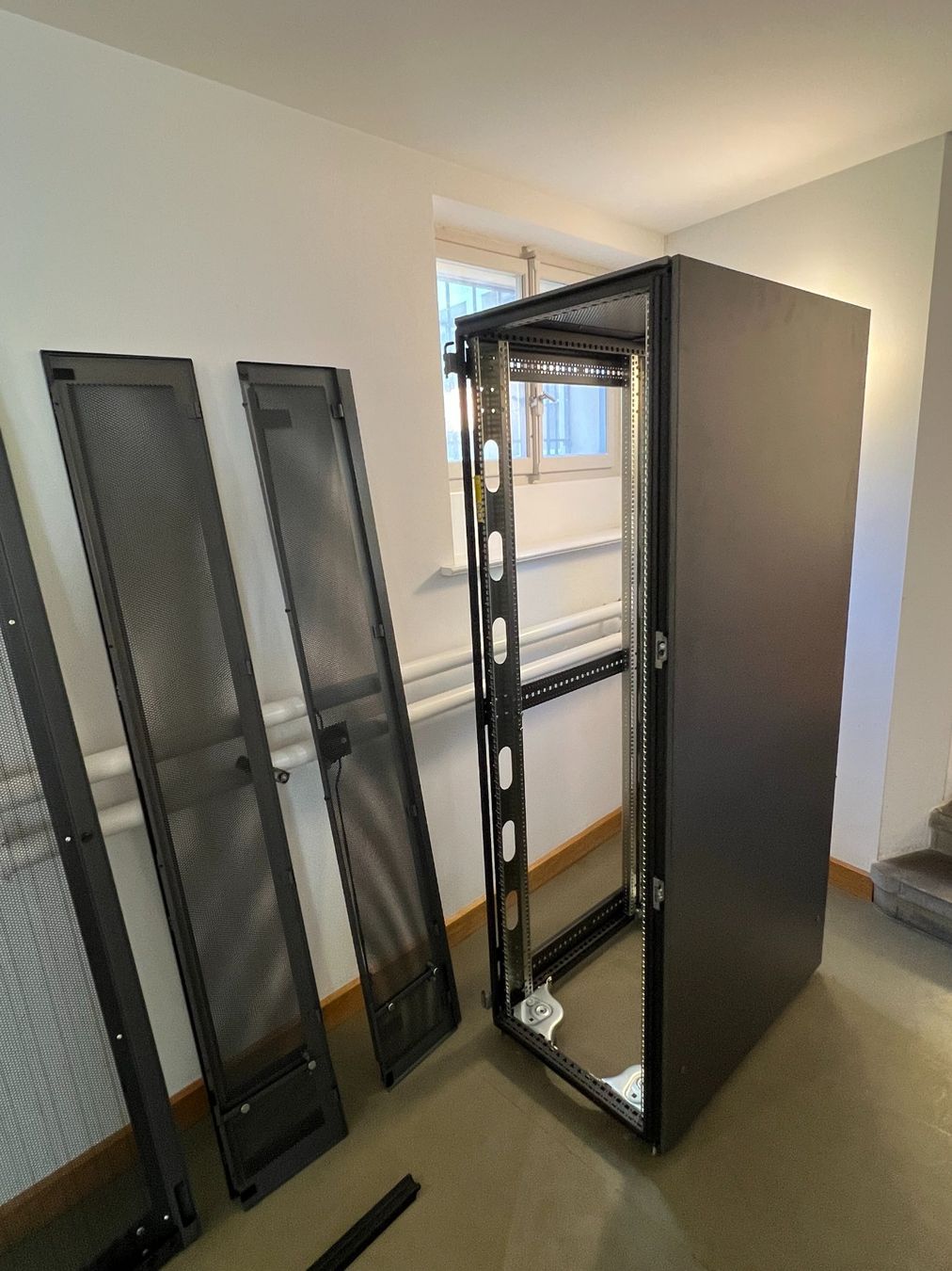 Hewlett Packard Racks & Ständer: HP Rack 10642 G2 – Gebraucht aus Zürich von tbfpartner