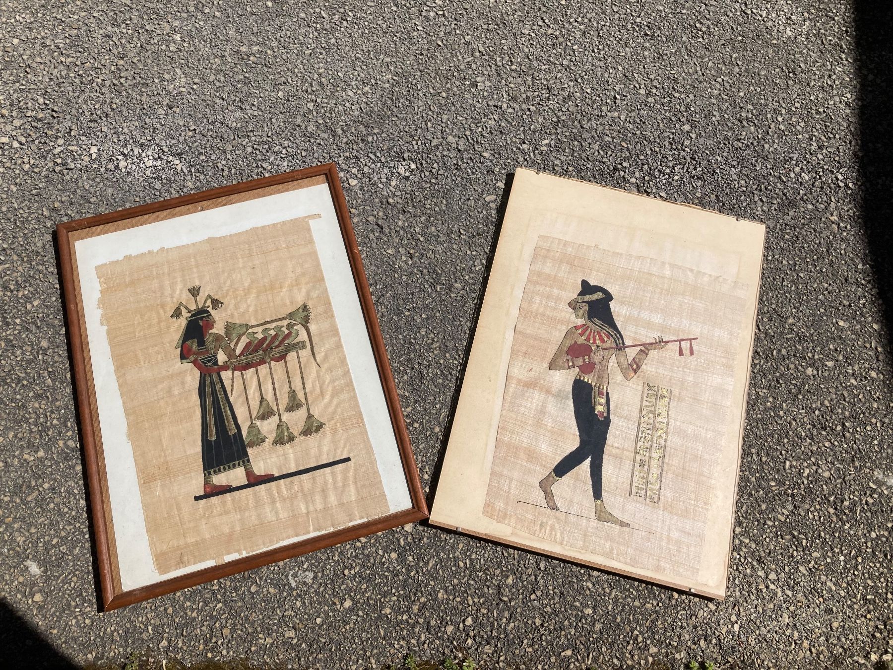 Dipinti: 2 Papyrus Égyptien sous cadrs- environ 54x44cm – Usato da Bassecourt venduto da CALUMET-X